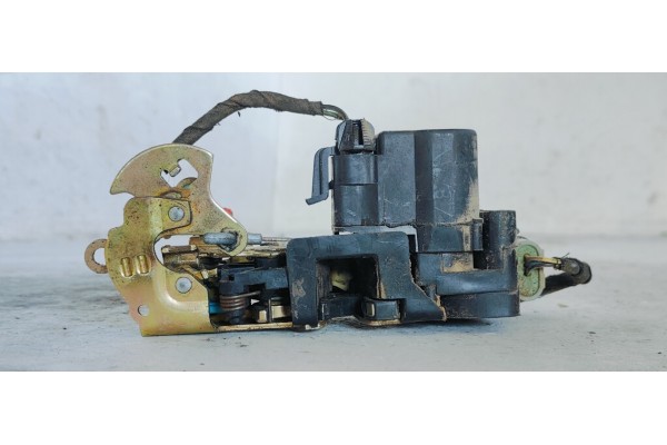 Recambio de cerradura puerta delantera derecha para ssangyong rexton 2.9d turbo 120 4x4 referencia OEM IAM   