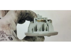 Recambio de luz interior para dacia duster 1.5 dci referencia OEM IAM 8200074362  