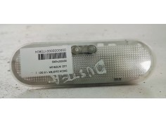 Recambio de luz interior para dacia duster 1.5 dci referencia OEM IAM 8200074362  