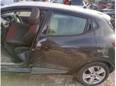 Recambio de puerta trasera izquierda para renault clio iv 1.2 referencia OEM IAM   