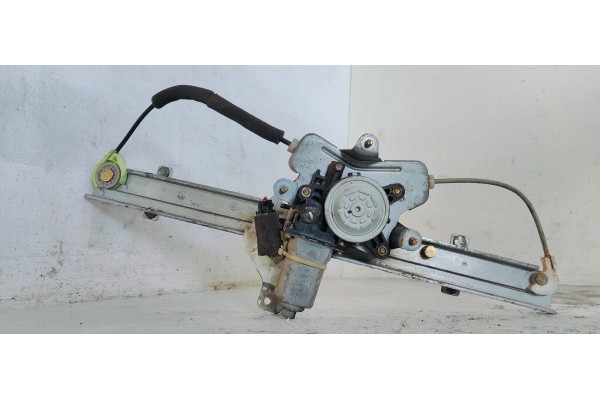 Recambio de elevalunas trasero derecho para ssangyong rexton 2.9d turbo 120 4x4 referencia OEM IAM 8810008011  