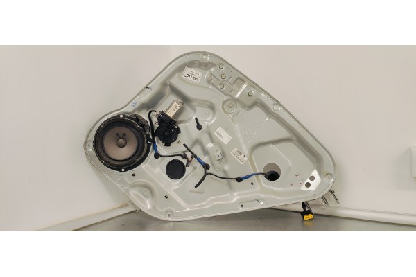 Recambio de elevalunas trasero derecho para hyundai santa fe (bm) 2.2 crdi style 4x4 referencia OEM IAM 834802B020  