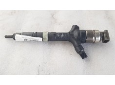 Recambio de inyector para toyota corolla (e12) 2.0 d-4d linea sol berlina referencia OEM IAM 236700G010  