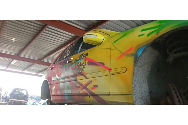 Recambio de puerta delantera derecha para mercedes-benz clase c (w203) berlina 2.2 cdi cat referencia OEM IAM   