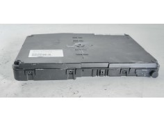 Recambio de caja reles / fusibles para renault scenic ii grand confort dynamique referencia OEM IAM 8200412548  