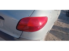 Recambio de piloto trasero derecho para peugeot 206 berlina 1.4 referencia OEM IAM   