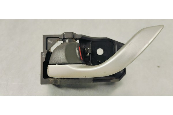 Recambio de maneta interior delantera izquierda para mazda 3 lim. () 2.0 i 120 referencia OEM IAM T8315  