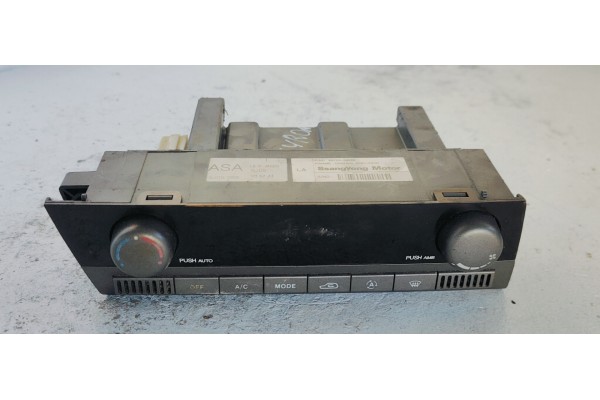 Recambio de mando climatizador para ssangyong kyron 270 xdi limited 4wd referencia OEM IAM 6870009020  
