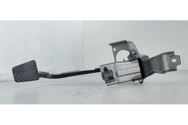Recambio de pedal freno para kia rio drive referencia OEM IAM   