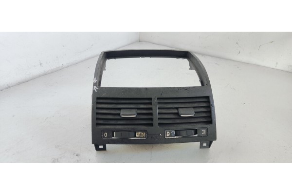 Recambio de rejilla aireadora para volkswagen touareg (7la) tdi r5 referencia OEM IAM 7L6819727  