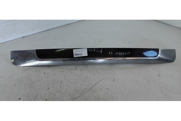 Recambio de maneta exterior porton para citroen c3 picasso exclusive referencia OEM IAM 9684450277  