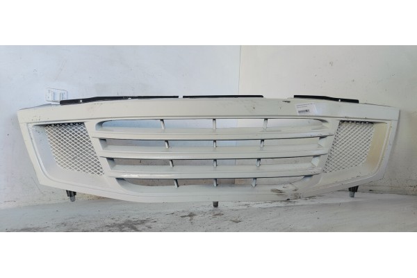 Recambio de rejilla delantera para ssangyong rexton 2.9d turbo 120 4x4 referencia OEM IAM   