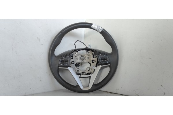 Recambio de volante para hyundai tucson sle 2wd referencia OEM IAM 96720D7220UMB  