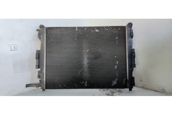 Recambio de radiador agua para renault scenic ii 1.5dci 105 referencia OEM IAM 8200357536  