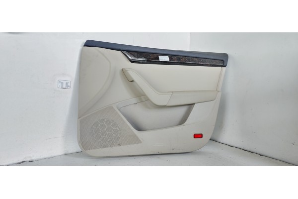 Recambio de guarnecido puerta delantera derecha para skoda octavia combi (5e5) ambition referencia OEM IAM   