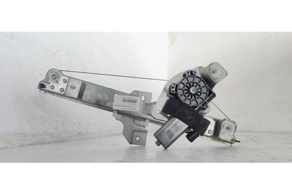 Recambio de elevalunas trasero izquierdo para dacia duster 1.5 dci referencia OEM IAM 128000841K  