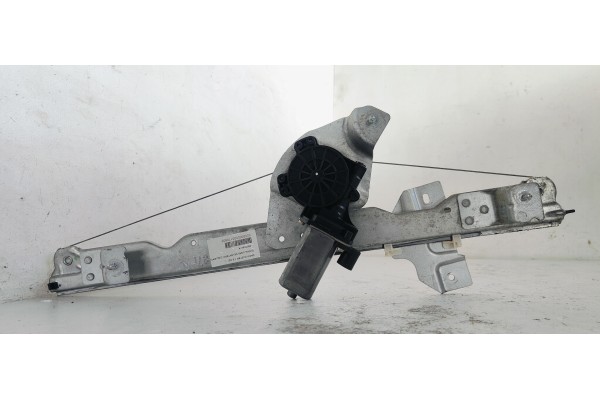 Recambio de elevalunas delantero izquierdo para dacia duster 1.5 dci referencia OEM IAM 128000841K  