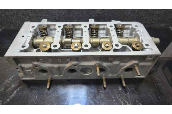 Recambio de culata para citroen saxo referencia OEM IAM 9619406110  