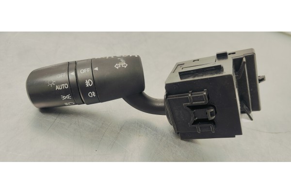 Recambio de mando luces para mazda 3 lim. () 2.0 i 120 referencia OEM IAM 17F887  