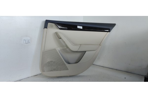 Recambio de guarnecido puerta trasera derecha para skoda octavia combi (5e5) 1.6 tdi dpf referencia OEM IAM   