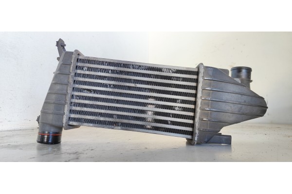 Recambio de intercooler para opel astra h berlina elegance referencia OEM IAM 13128926  
