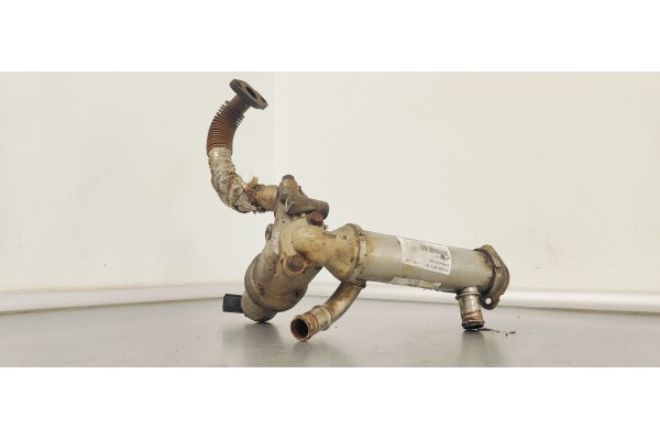 Recambio de enfriador egr para hyundai getz (tb) referencia OEM IAM 284102A120  