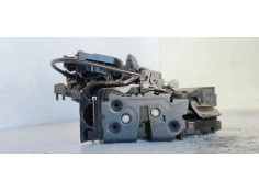 Recambio de cerradura puerta trasera derecha para volvo s40 berlina 2.4i momentum referencia OEM IAM 30699112  