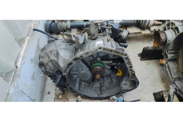 Recambio de caja cambios para mercedes-benz vito (w638) caja cerrada referencia OEM IAM A6382601100  