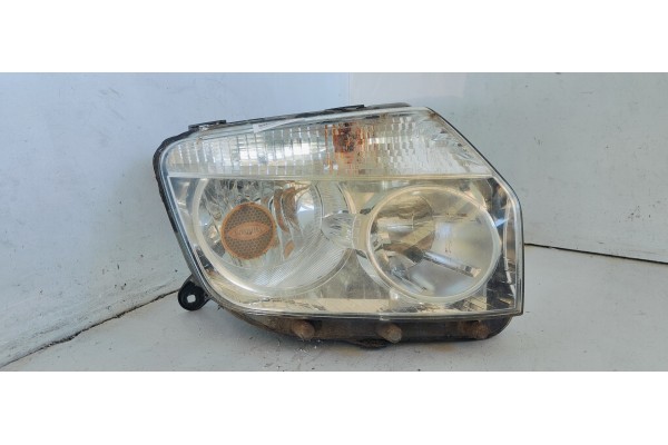 Recambio de faro derecho para dacia duster 1.5 dci referencia OEM IAM 1305237284  
