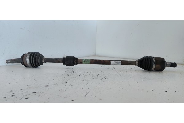 Recambio de transmision delantera derecha para kia rio (yb) edition 7 referencia OEM IAM 49501H8300  