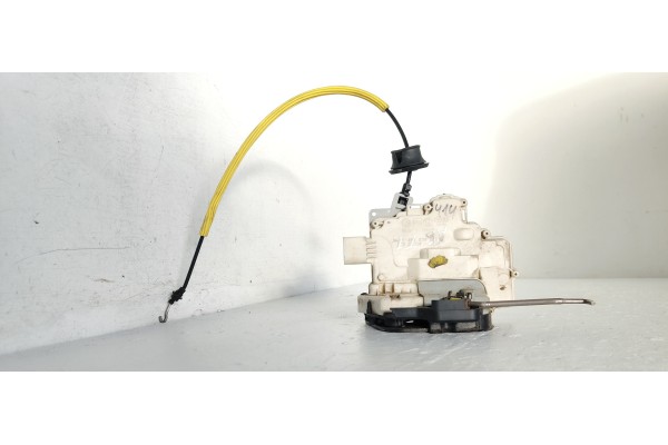 Recambio de cerradura puerta trasera izquierda para audi a6 avant (4b5) 2.5 tdi referencia OEM IAM 4F0839015  