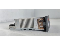 Recambio de sistema audio / radio cd para renault scenic ii grand confort dynamique referencia OEM IAM 8200550822  