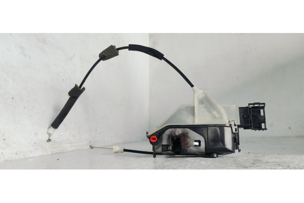 Recambio de cerradura puerta trasera izquierda para citroen c3 1.6 hdi 75 fap referencia OEM IAM A048069  