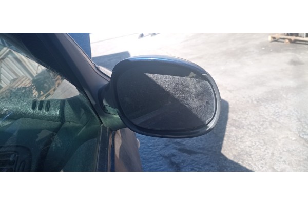 Recambio de retrovisor derecho para peugeot 206 berlina 1.6 16v cat referencia OEM IAM   