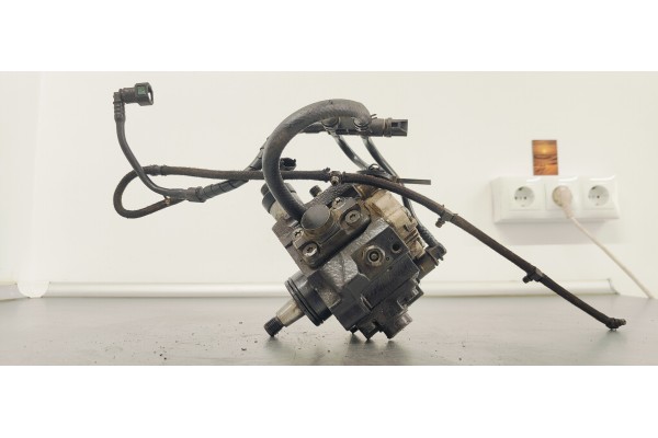 Recambio de bomba inyeccion para kia sorento 2.5 crdi ex referencia OEM IAM 0445010118  