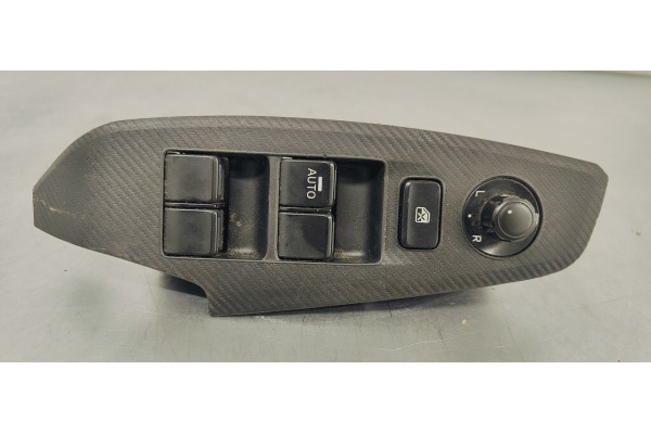 Recambio de mando elevalunas delantero izquierdo para mazda 3 lim. () 2.0 i 120 referencia OEM IAM   