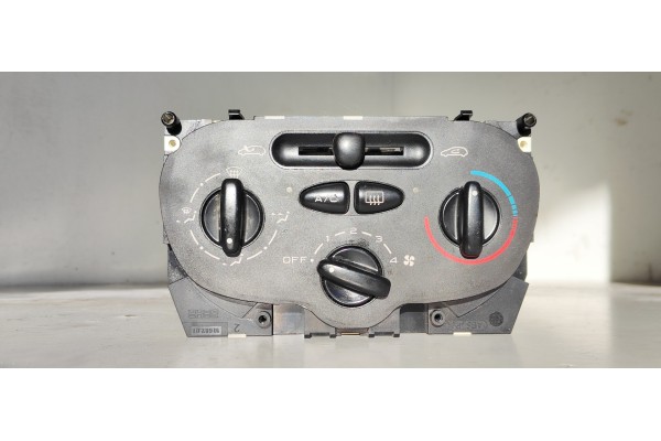 Recambio de mando calefaccion / aire acondicionado para peugeot 206 berlina xr referencia OEM IAM 64138  