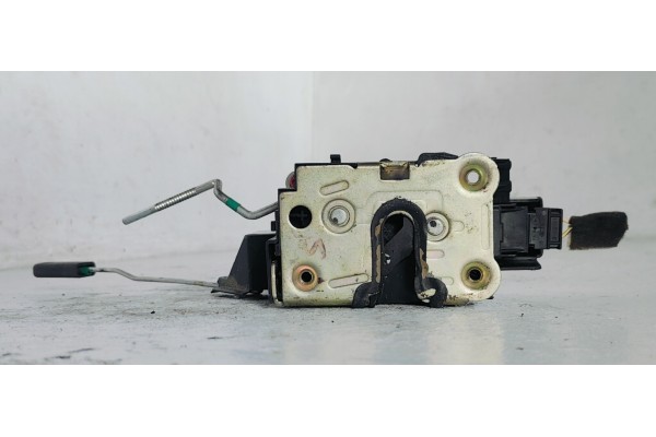 Recambio de cerradura puerta delantera derecha para dacia duster 1.5 dci referencia OEM IAM 805024978R  