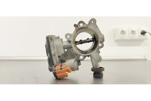 Recambio de caja mariposa para opel insignia berlina 2.0cdti 130 fap referencia OEM IAM 55564164  