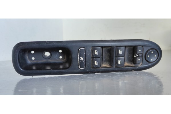 Recambio de mando elevalunas delantero izquierdo para peugeot 407 sw sport referencia OEM IAM 96468704XT  