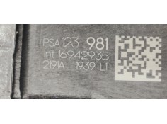 Recambio de cerradura puerta delantera izquierda para citroen c3 1.2i 82 referencia OEM IAM 123981  