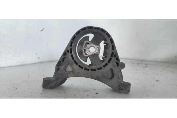 Recambio de soporte motor para opel insignia sports tourer edition referencia OEM IAM 13227769  