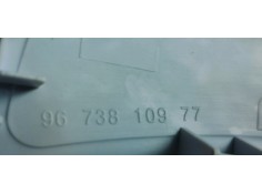 Recambio de luz interior para peugeot 2008 (--.2013) 1.5hdi 100 fap referencia OEM IAM 9673810977  