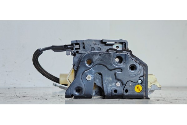 Recambio de cerradura puerta delantera izquierda para volkswagen passat variant (3c5) edition referencia OEM IAM 3C2837015A  