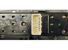 Recambio de mando elevalunas delantero izquierdo para hyundai tucson (jm) 2.0 crdi cat referencia OEM IAM 935702E200  