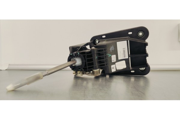 Recambio de palanca cambio para citroen c3 1.2i 82 referencia OEM IAM 9837816580  