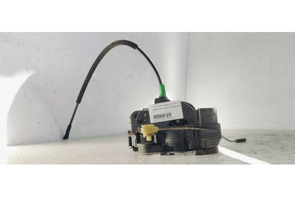 Recambio de cerradura puerta trasera izquierda para opel insignia berlina 2.0cdti 130 fap referencia OEM IAM   