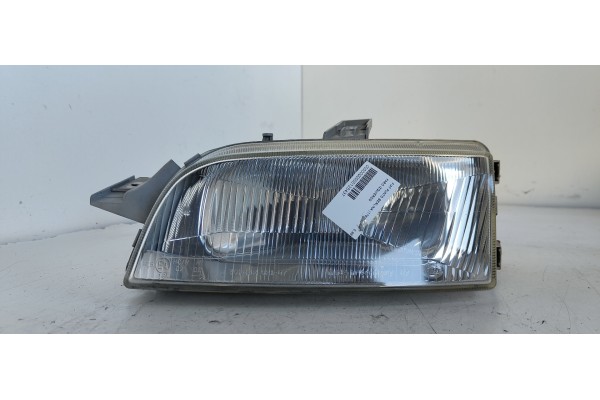 Recambio de faro izquierdo para fiat punto berlina (176) 1.1 referencia OEM IAM 30114262107  