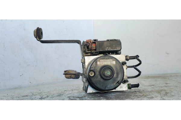 Recambio de abs para ford focus lim. (cb4) titanium referencia OEM IAM 8M512C405EA  