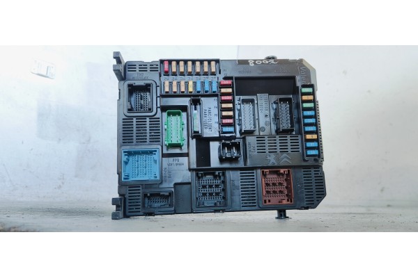 Recambio de caja reles / fusibles para peugeot 2008 (--.2013) 1.5hdi 100 fap referencia OEM IAM 9819850080  